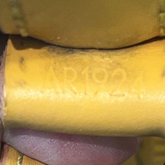 Louis Vuitton Epi Noe GM Yellow Drawstring Closure Bucket Bag AR1924 - Picture 12 of 16